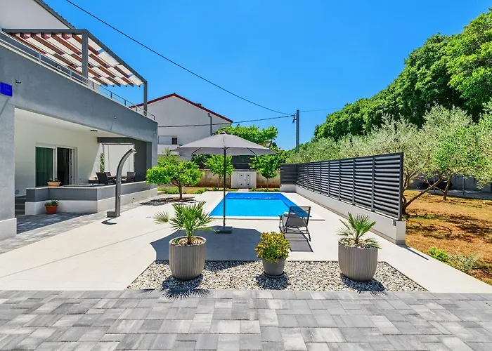 Andelka דירה זאדאר